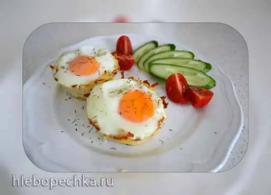 Яичница-глазунья в картофельной корзиночке