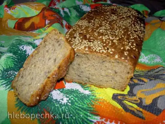 Ржано-пшеничный хлеб на закваске с полезными добавками