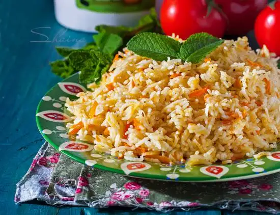 Ароматный рис с морковью на гарнир (скороварка Oursson 5010)