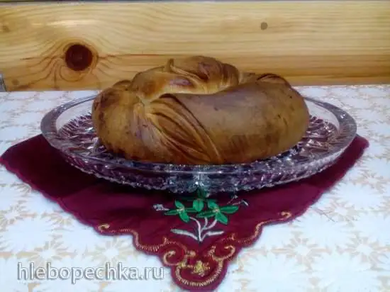 Сладкий слоеный кабардинский хлеб