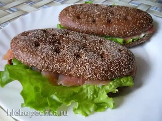 Сэндвич с форелью и яичной пастой