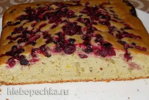 Пирог с лавровым листом и ягодами