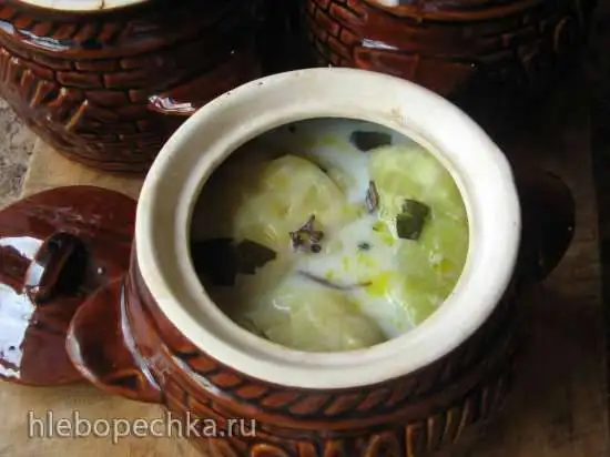 Голубцы тушенные в молоке (в горшочке)