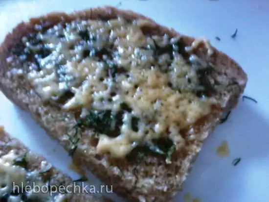 Тосты с сыром и чесноком в микроволновке