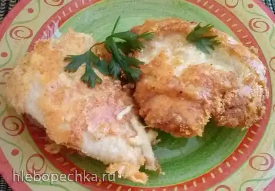 Филе куриной грудки в сырной «шубке»