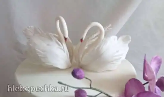 Лебеди из цветочной мастики