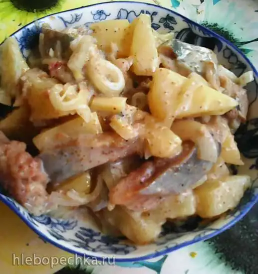 Селёдка праздничная с ананасами