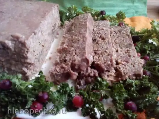 Утиный паштет с маринованной печенью