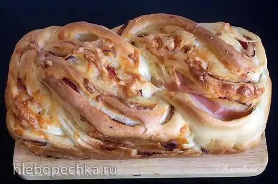 Плетёнка с сыром и беконом