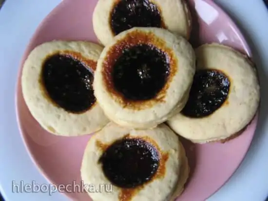 Печенье песочное со сливовым джемом