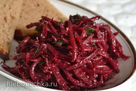 Салат из свеклы в маринаде с орехами