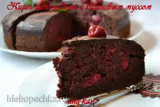Пирог шоколадный с вишневым муссом (постный)