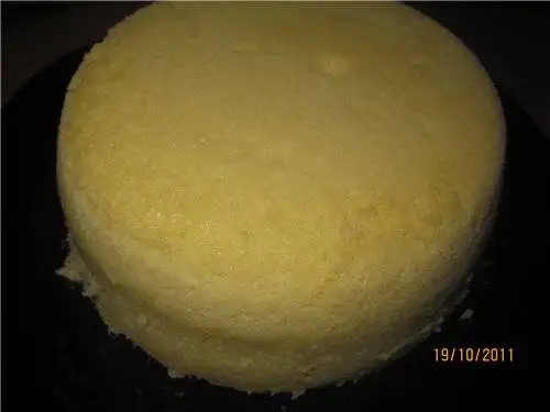 Белый бисквит со сгущенным молоком (можно печь в СВЧ)