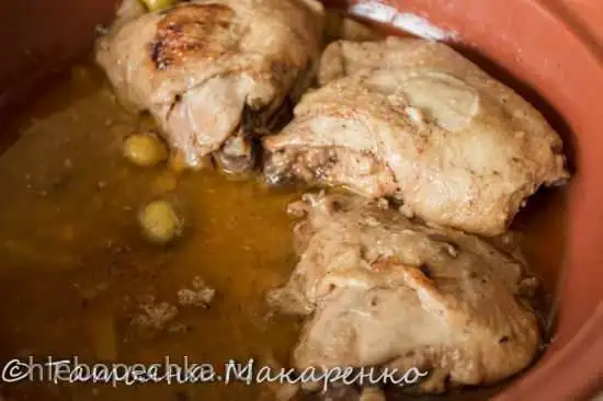 Курица с солёными лимонами в тажине