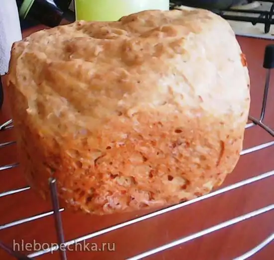 Простой хлеб на луковице