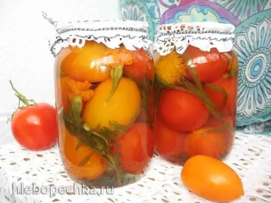 Помидоры маринованные с бархатцами (чернобривцами)