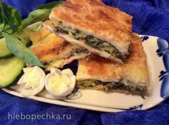 Пирог с мангольдом, брынзой и перепелиными яйцами (пиццепечь Принцесс)