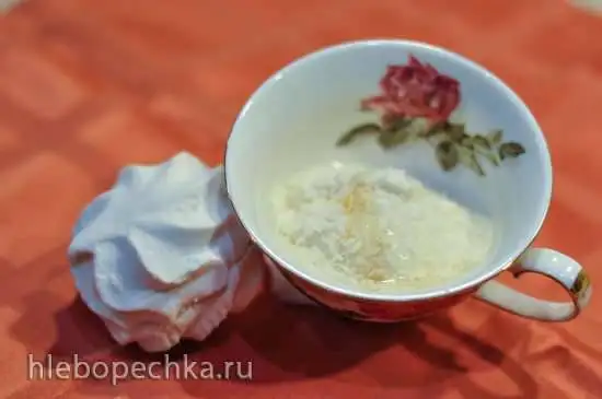 Ванильное мороженое с зефиром и кокосом