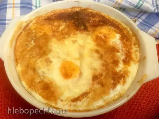 Картофельная запеканка с яичницей