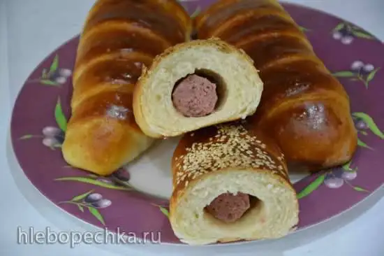 Домашняя сосиска в домашнем тесте