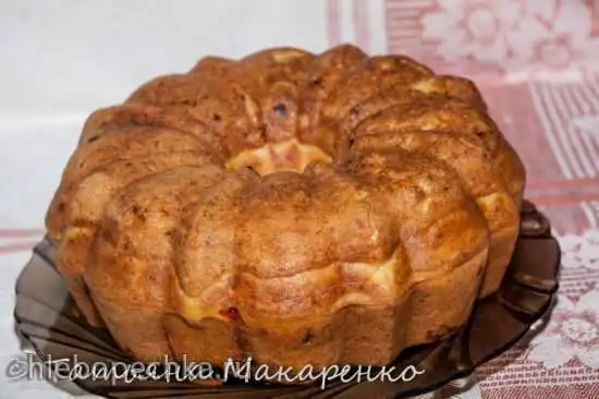 Кабачковый кекс с кукурузной мукой и вялеными помидорами (кексница GFW-025 Keks Express)
