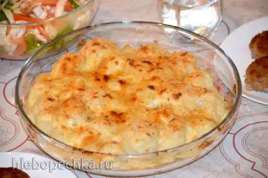 Цветная капуста, запеченная под соусом Морне