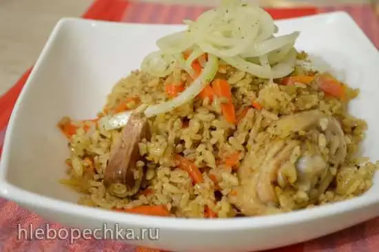 Плов с красным рисом и курицей (мультиварка Redmond RMC-01)