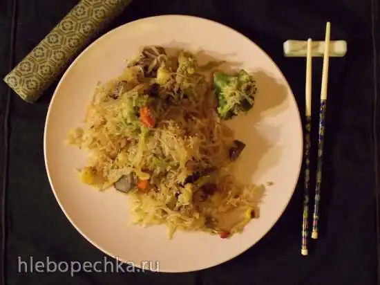 Фунчоза с овощами и грибами под соусом Якисоба