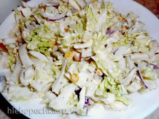 Салат из кальмаров с пекинской капустой