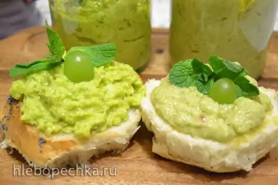 Зеленые пасты из зелени с добавками овощей и фруктов