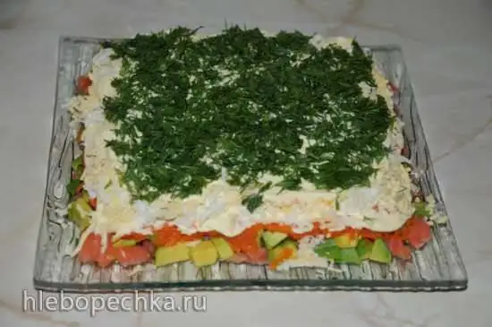Салат с семгой и авокадо