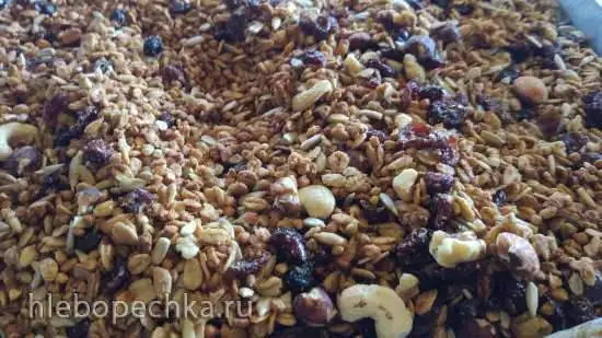 Гранола с зеленой гречкой