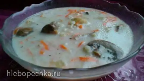 Перловый суп с индейкой, грибами и сливками в медленноварке