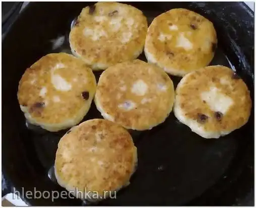 Сырники с изюмом