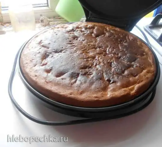 Шарлотка на сметане (можно не только в пиццамейкере, но и в духовке)