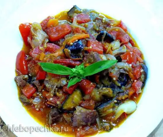 Имам Байилды (овощное блюдо с баклажанами с добавлением мяса)