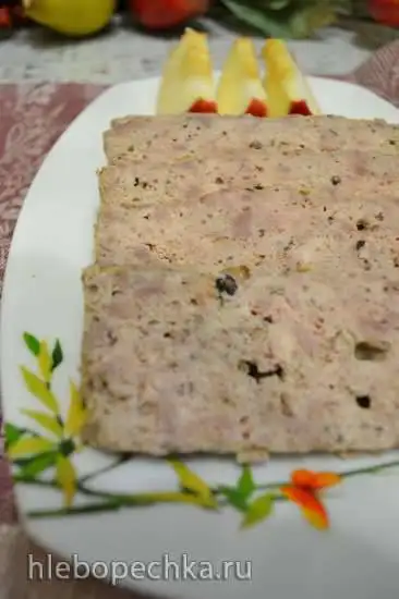 Террин-мясной хлеб из телятины с курицей, с коньяком и розмарином, запеченный в духовке