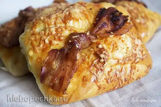 Булки «Конверт» с беконом и соусом Бешамель от Р. Бертине