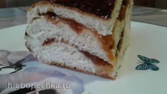 Дрожжевой пирог слоями