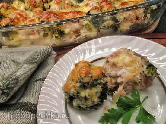 Запеканка из мясных фрикаделек с брокколи