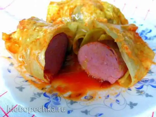 Сардельки в капусте