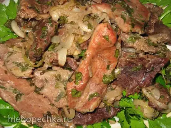 Жаркое из свинины и говядины в духовке