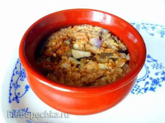 Каша в горшочке из манки ржаной цельнозерновой с ялтинским луком и лесными грибами