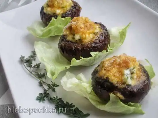 Грибы в хрустящей панировке, фаршированные сыром