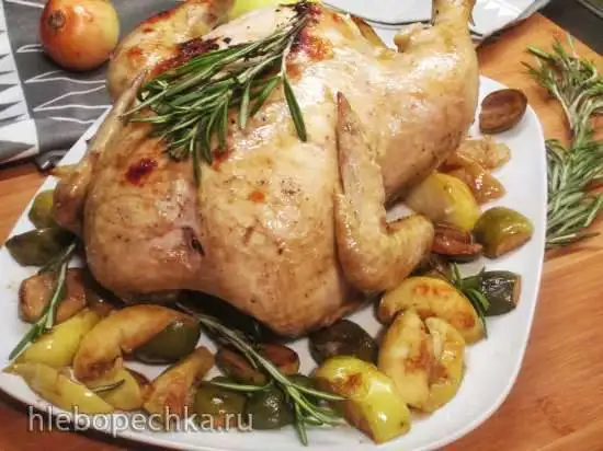 Курица, запеченная с фейхоа и пряностями