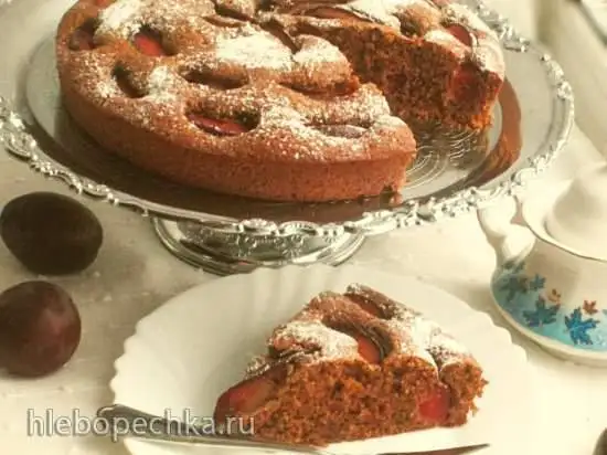 Сливовый пирог  на гречневой муке с пивом