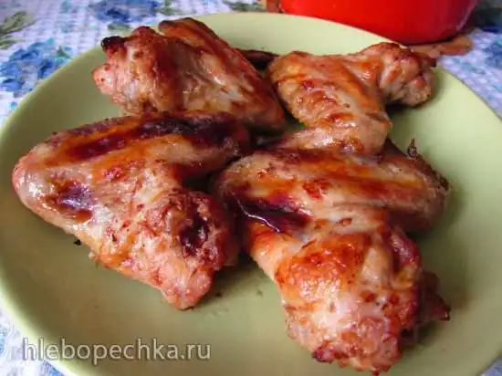 Куриные крылышки, запечённые в маринаде с хреном