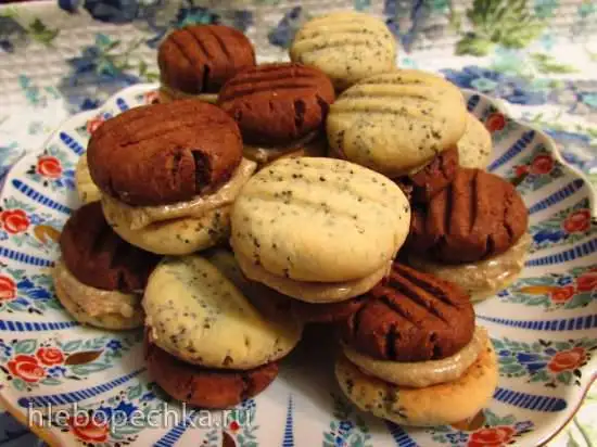 Двойное маково-шоколадное печенье с масляно-халвичным кремом