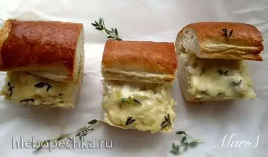 Закуска из рыбы, запеченная в багете