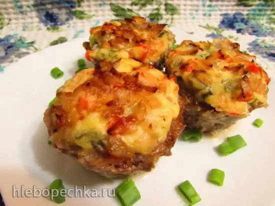 Мясные корзиночки с сырно-овощной начинкой